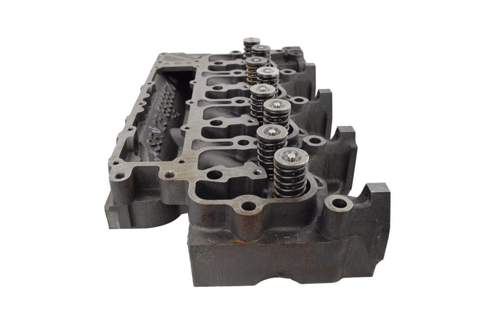 Cummins Cylinder Head with Valves for 4B 3910275