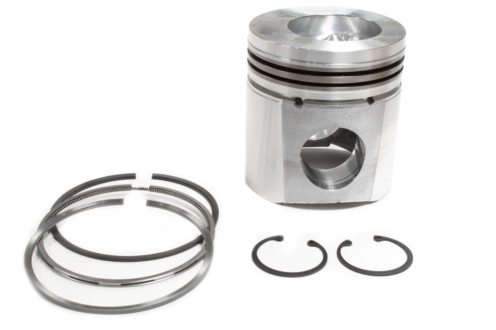 Cummins 6C 8.3L Piston Kit 3802398