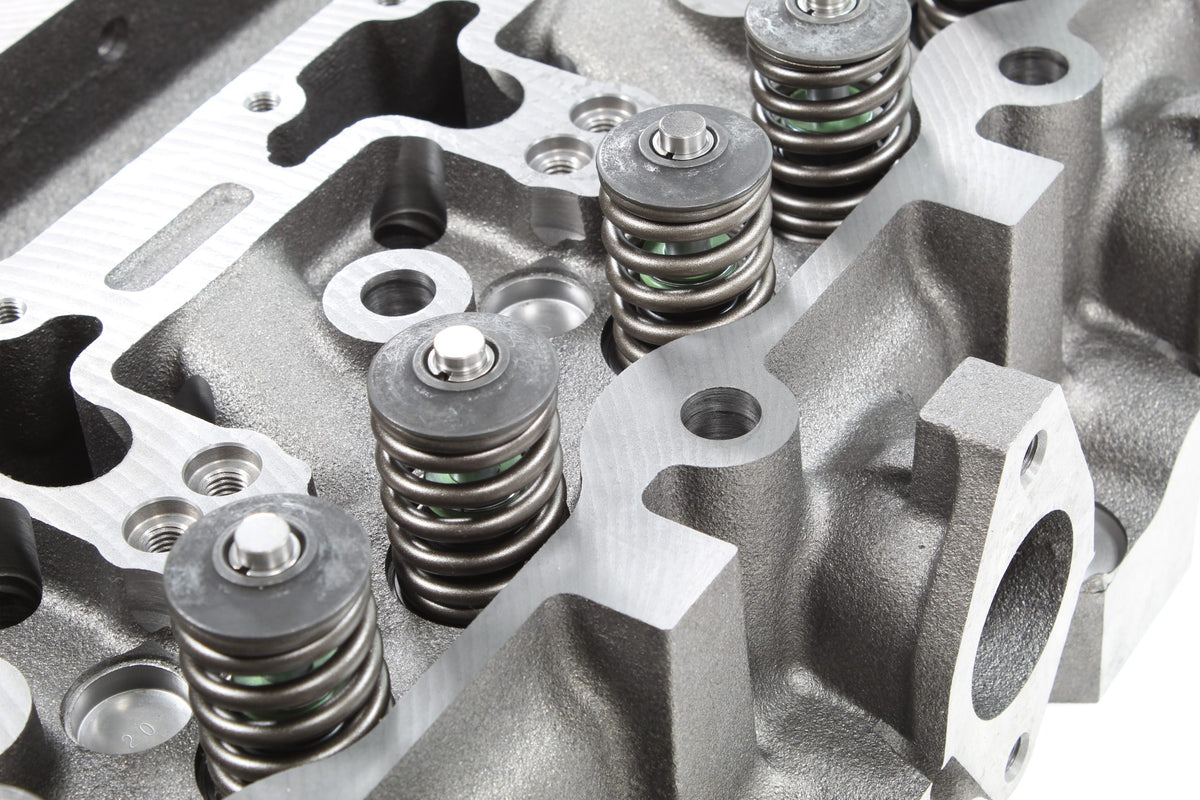 Cummins ISC 8.3L Cylinder Head 3936152